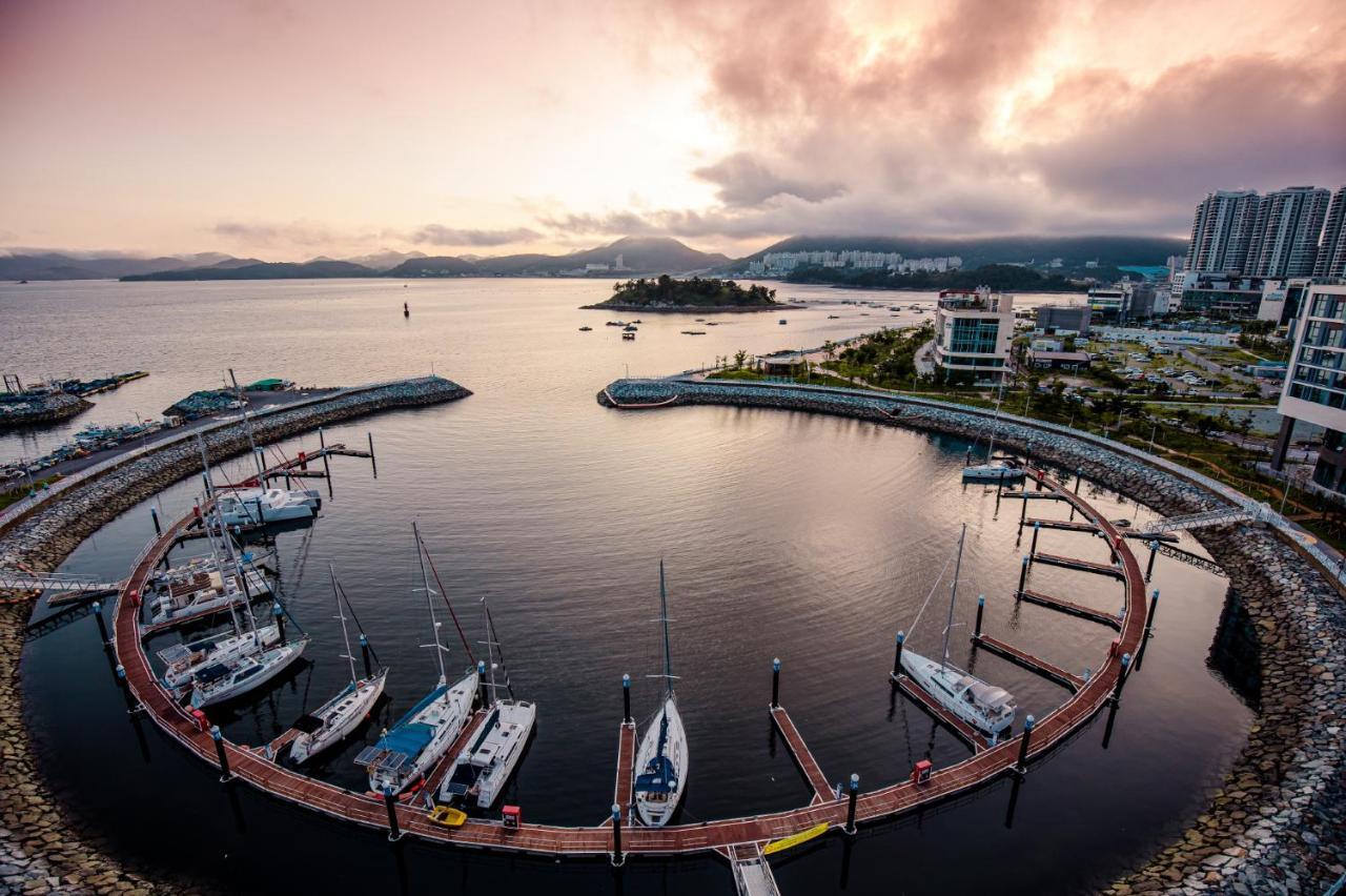 Ocean Marina Suite View Yeosu Exterior photo
